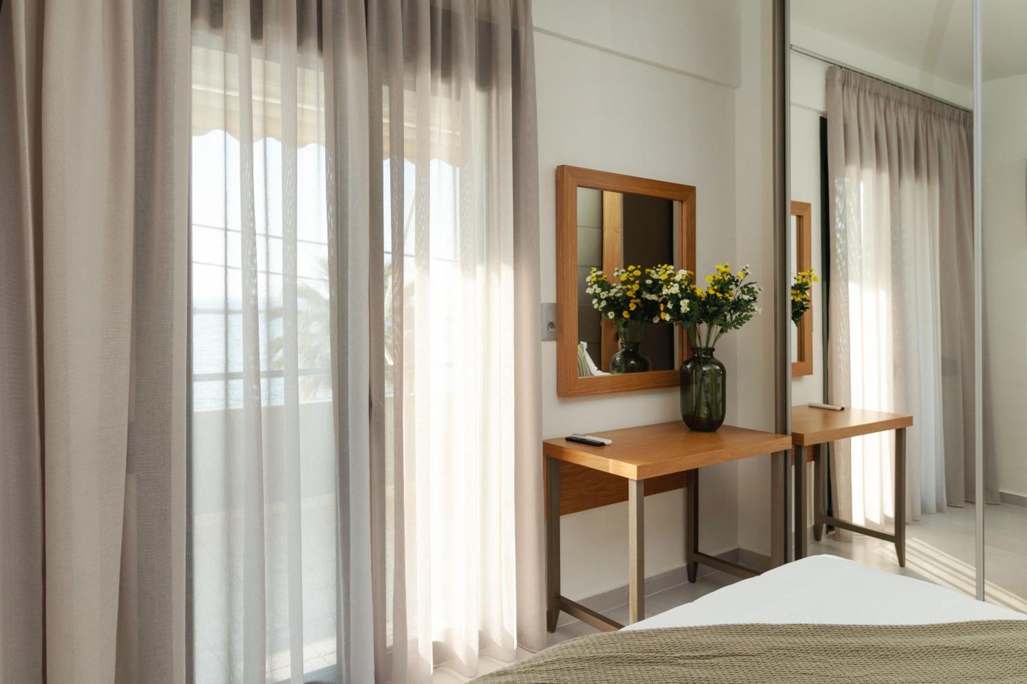 Elia Deluxe Appartement *